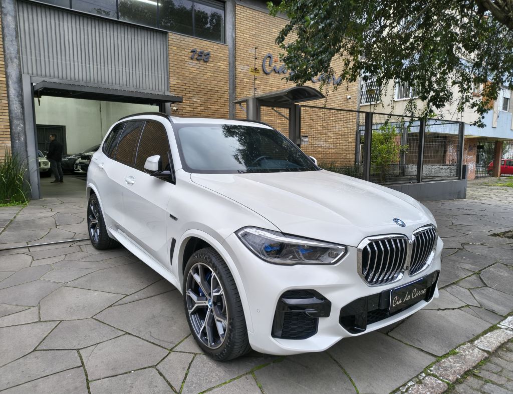 BMW X5 3.0 XDRIVE 45-E HIBRIDO REVISÕES NA CONCESSIONÁRIA ANO 2022 COM APENAS 24.000 Km