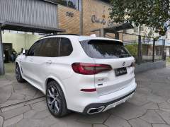 BMW X5 3.0 XDRIVE 45-E HIBRIDO REVISÕES NA CONCESSIONÁRIA ANO 2022 COM APENAS 24.000 Km imagem 5