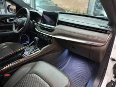 COMMANDER OVERLAND DIESEL 2022, 7 LUGARES, TOP DE LINHA, COM 83.700 KM imagem 9 COMMANDER OVERLAND DIESEL 2022, 7 LUGARES, TOP DE LINHA, COM 83.700 KM imagem 9