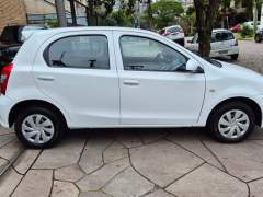 ETIOS 1.3 X FLEX, CAMBIO MANUAL, ÚNICO DONO, TODO REVISADO, APENAS 42 MIL KM, IGUAL A 0KM imagem 8 ETIOS 1.3 X FLEX, CAMBIO MANUAL, ÚNICO DONO, TODO REVISADO, APENAS 42 MIL KM, IGUAL A 0KM imagem 8