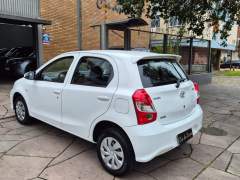 ETIOS 1.3 X FLEX, CAMBIO MANUAL, ÚNICO DONO, TODO REVISADO, APENAS 42 MIL KM, IGUAL A 0KM imagem 5 ETIOS 1.3 X FLEX, CAMBIO MANUAL, ÚNICO DONO, TODO REVISADO, APENAS 42 MIL KM, IGUAL A 0KM imagem 5