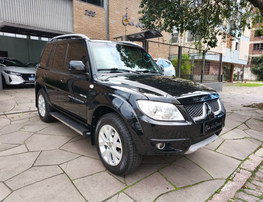 PAJERO TR4 4X4, AUTOMÁTICA 2012, COM APENAS 1000.000 KM, HISTÓRICO COMPLETO DE MANUTENÇÕES, IMPECÁVEL ESTADO