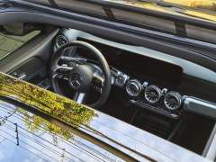 MERCEDES BENZ GLB 220 2.0 AMG LINE 4 MATIC HIBRIDO LEVE (MHEV) 7 LUGARES NA GARANTIA DE FÁBRICA IMPECÁVEL imagem 15