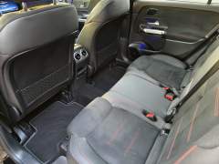 MERCEDES BENZ GLB 220 2.0 AMG LINE 4 MATIC HIBRIDO LEVE (MHEV) 7 LUGARES NA GARANTIA DE FÁBRICA IMPECÁVEL imagem 11
