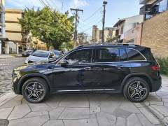 MERCEDES BENZ GLB 220 2.0 AMG LINE 4 MATIC HIBRIDO LEVE (MHEV) 7 LUGARES NA GARANTIA DE FÁBRICA IMPECÁVEL imagem 4