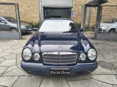 MERCEDES BENZ E 420 4.2 ELEGANCE V8 AUTOMÁTICA ANO 1997 COM APENAS 45.240 Km VEÍCULO DE COLEÇÃO IMPECÁVEL imagem 2
