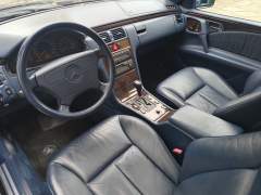 MERCEDES BENZ E 420 4.2 ELEGANCE V8 AUTOMÁTICA ANO 1997 COM APENAS 45.240 Km VEÍCULO DE COLEÇÃO IMPECÁVEL imagem 11