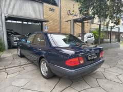 MERCEDES BENZ E 420 4.2 ELEGANCE V8 AUTOMÁTICA ANO 1997 COM APENAS 45.240 Km VEÍCULO DE COLEÇÃO IMPECÁVEL imagem 5