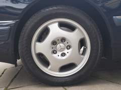 MERCEDES BENZ E 420 4.2 ELEGANCE V8 AUTOMÁTICA ANO 1997 COM APENAS 45.240 Km VEÍCULO DE COLEÇÃO IMPECÁVEL imagem 18