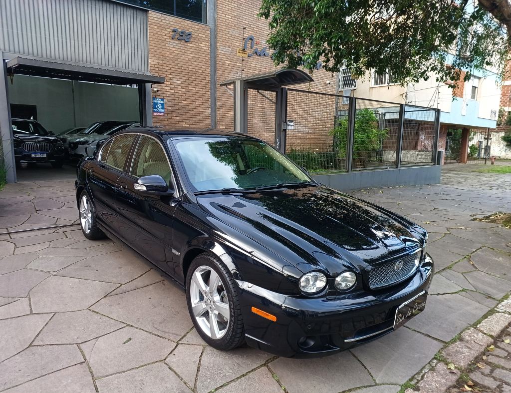 JAGUAR X-TYPE SE 3.0 V6 AUTOMÁTICO ANO 2009 COM APENAS 40.600 KM VEÍCULO PARA COLECIONADOR