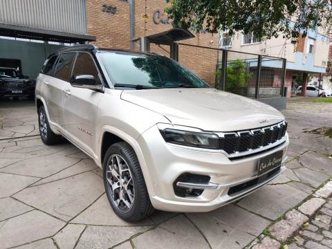 JEEP COMMANDER OVERLAND DIESEL 2022, 4X4, 7 LUGARES, COM APENAS 70.000 KM, TODAS REVISÕES EM CONCESSIONÁRIA